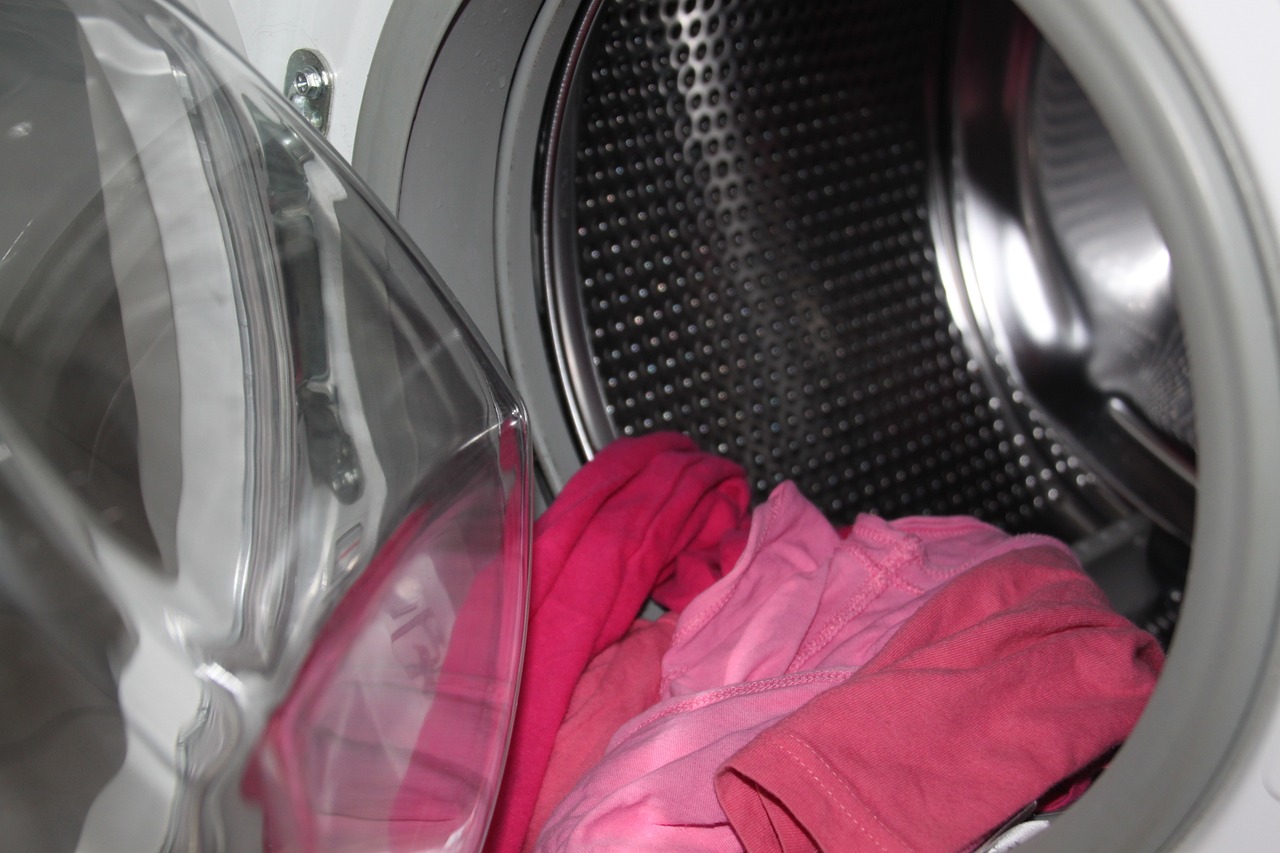 Co byste nikdy neměli dávat do pračky?
